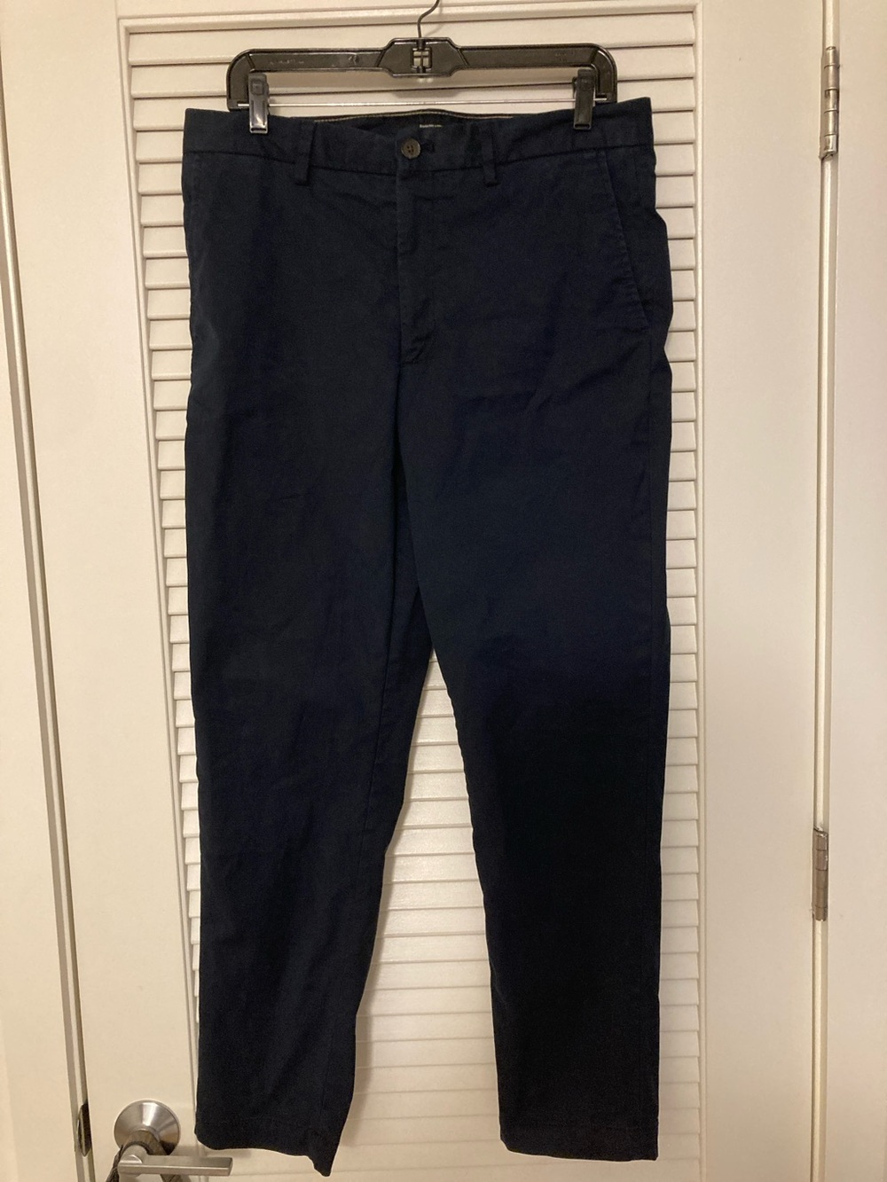 Banana Republic Navy Blue Men's Lived-In Slim Chinos - Size 32 X 30